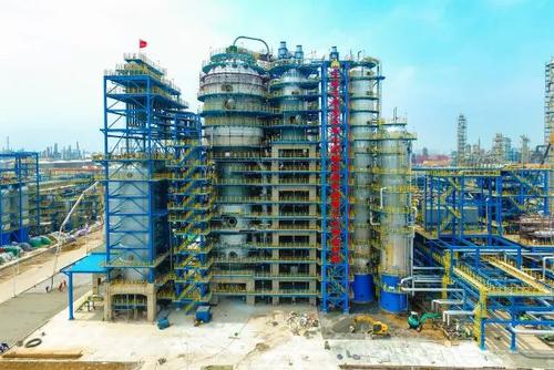 振動(dòng)時(shí)效降低再生器焊縫殘余應(yīng)力的應(yīng)用