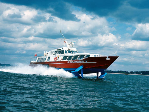 采用動態(tài)應變儀測量新造船舶發(fā)電機軸功率