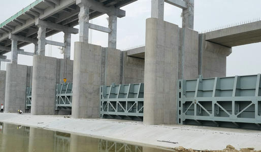 鋼閘門安全應(yīng)力測(cè)試試驗(yàn)