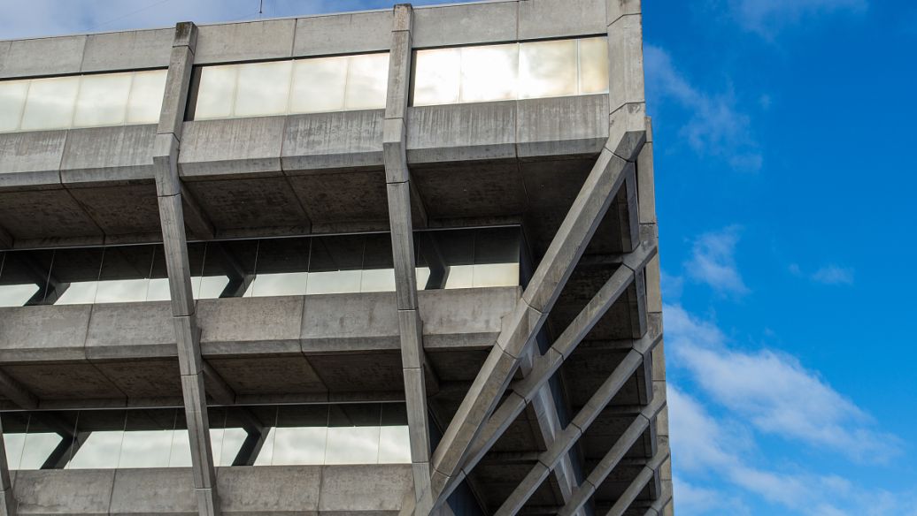 水電站弧形鋼閘門靜態(tài)應變測量分析試驗