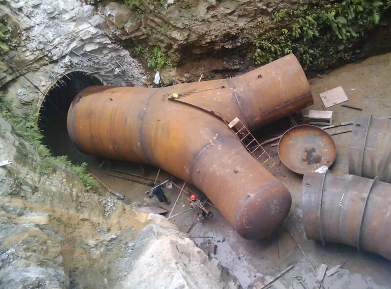 水電站鋼岔管應(yīng)力測(cè)試分析